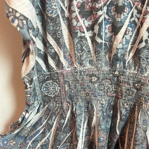 Forever 21 small printed cold shoulder elastic waist top - Picture 6 of 6